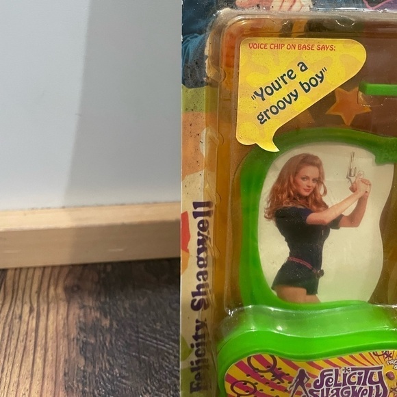 Austin Powes Felicity ShagWell - Picture 4 of 5